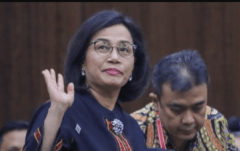 Foto: Menteri Keuangan Sri Mulyani saat menghadiri sidang lanjutan sengketa Perselisihan Hasil Pemilihan Umum (PHPU) 2024 di gedung Mahkamah Konstitusi (MK), Jakarta, Jumat (5/4/2024). (CNBC Indonesia/Faisal Rahman)