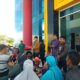 Forum Petani Plasma Buol (FPPB) menggelar aksi unjuk rasa di kompleks Kantor Bupati Buol. FOTO : IST