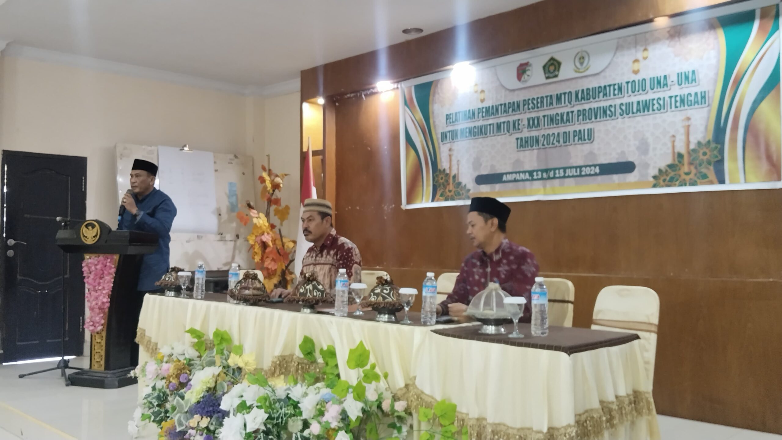 Penjabat Sekretaris Daerah Kabupaten Tojo Una-Una, Dr. Alimudin Mohammad, dengan resmi memulai pelatihan dan penguatan peserta Musabaqah Tilawatil Qur'an (MTQ) Kabupaten Touna. FOTO : Prokopimda Touna