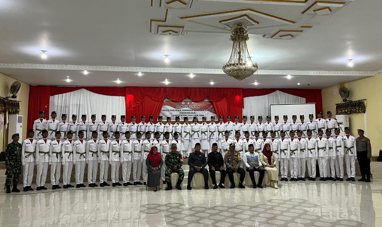 FOTO Bersama Kapolres Touna dan Anggota Paskibraka Touna 2024. FOTO: IST