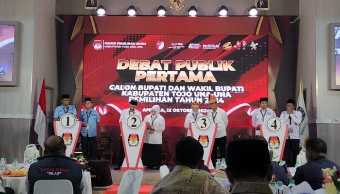 Debat Publik  Perdana Pilkada Touna, Empat Paslon sampaikan Visi dan Misi, Siapa yang Layak dipercaya ?