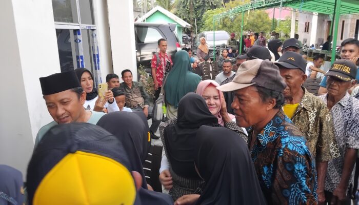 Paslon IHLAS Menang Signifikan Hasil Quick Count, Masyarakat Tumpah Ruah di Kediaman