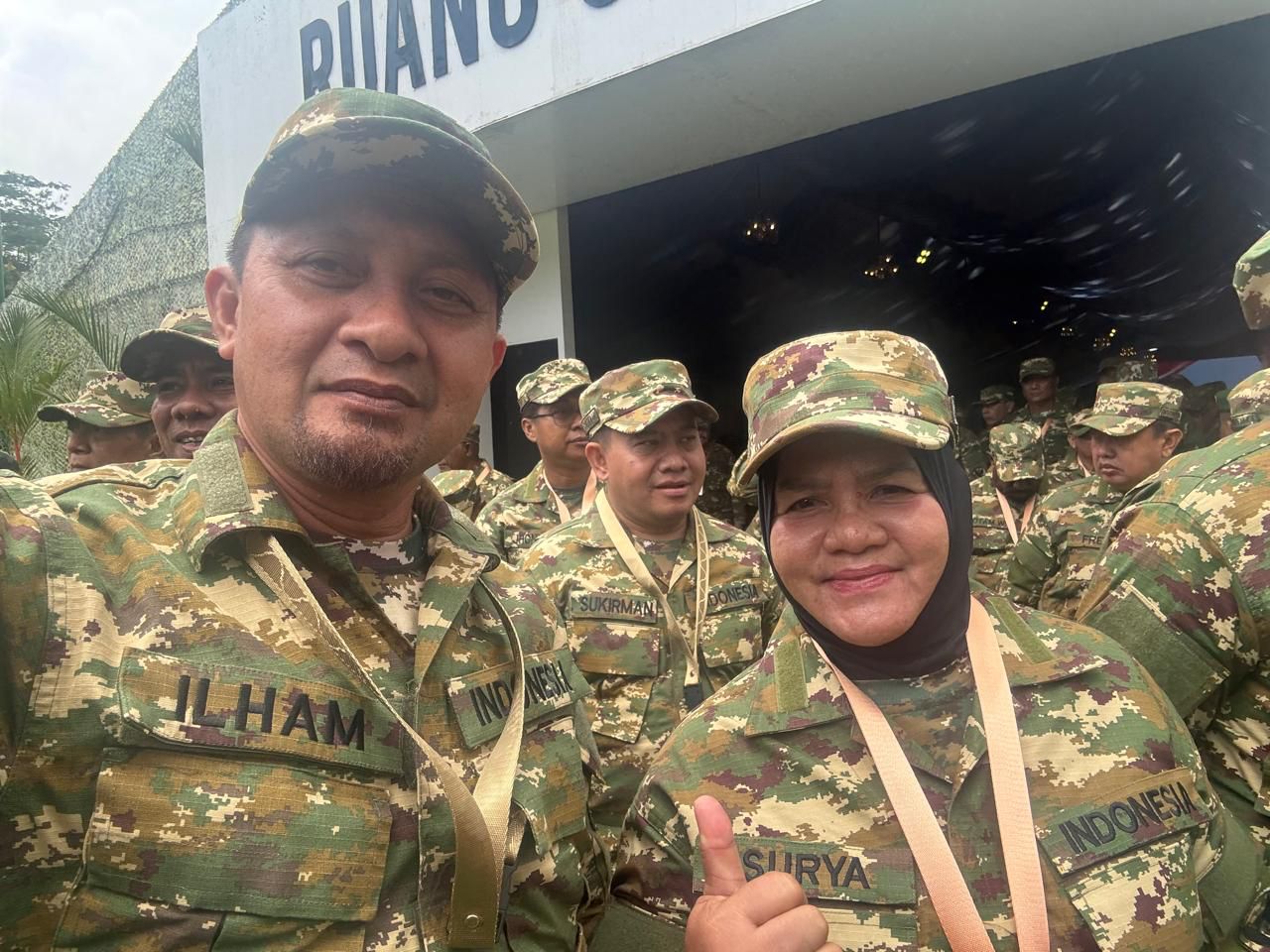 Bupati dan wakil bupati Touna pada Retreat pembekalan pelantikan kepala daerah se-Indonesia di Akmil Magelang. FOTO: IST