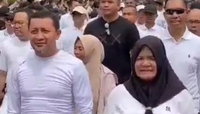 Semangat Bupati dan Wakil Bupati terpilih Touna, Ilham Lawidu S.H dan Surya S.Sos dalam Gladi Kotor Pelantikan. FOTO: IST