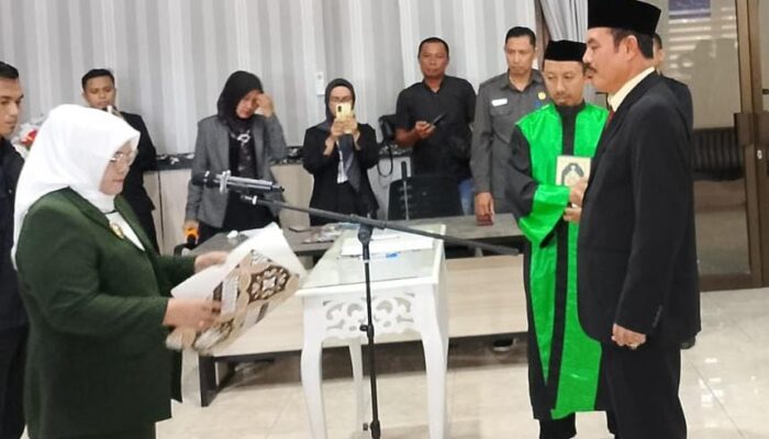 Wakil Bupati Touna Hj.Surya S.Sos Lantik Alfian Matajeng Jadi Sekda Baru