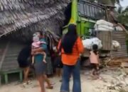 Bus Alifka diduga rem Blong, Seruduk Rumah Warga di Tojo Una Una