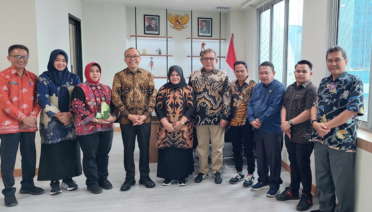 Wakil bupati Touna bersama instansi terkait mendorong kemajuan UMKM Touna. FOTO: IST